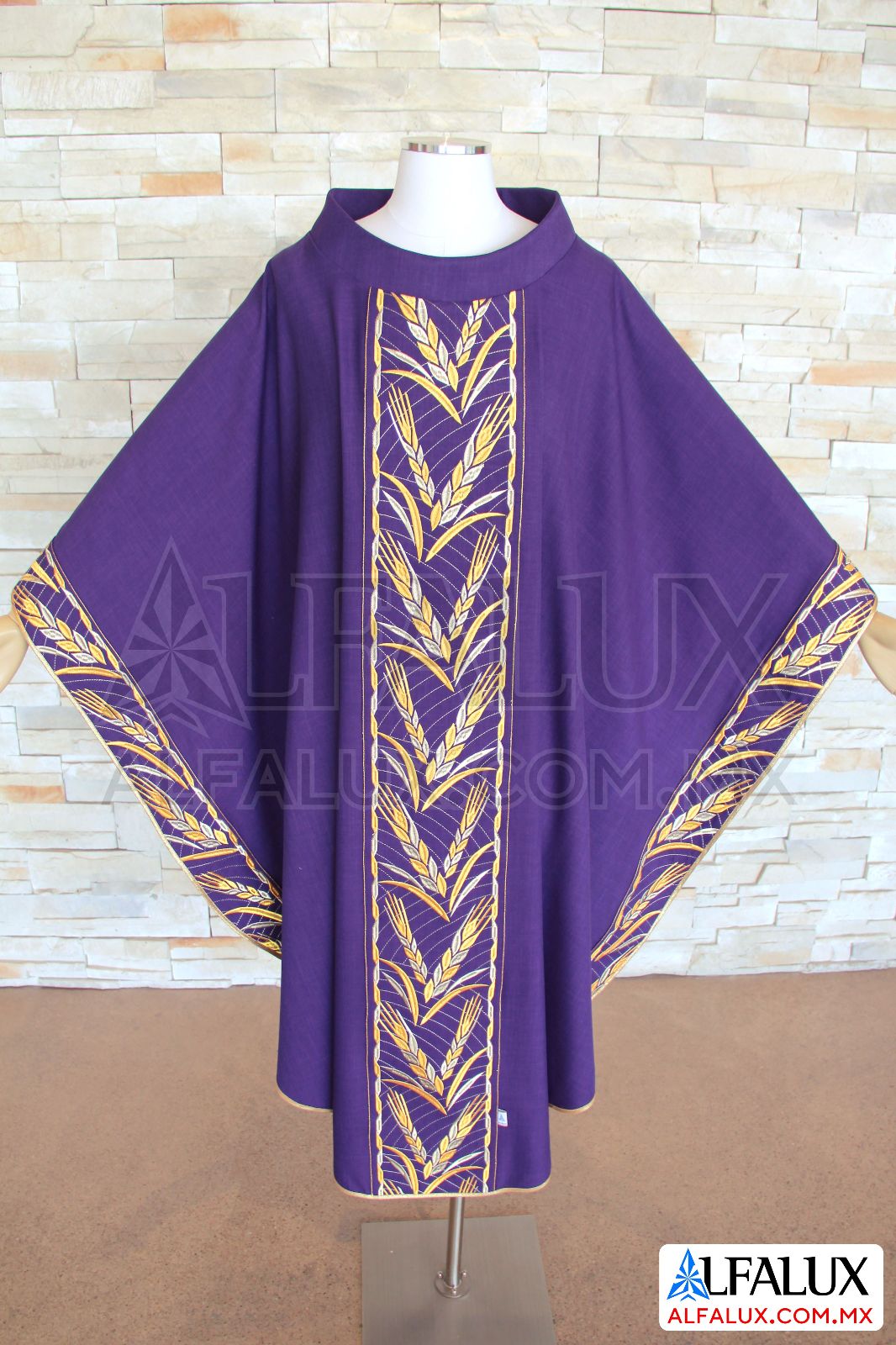 31 VITALIS Alfalux Casulla Laterales Morado 211